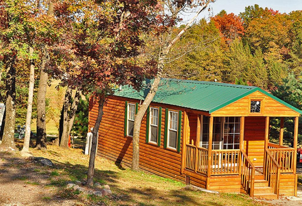 Arrowhead Camping Resort Deluxe Cabin 4 Douglas Center ภายนอก รูปภาพ